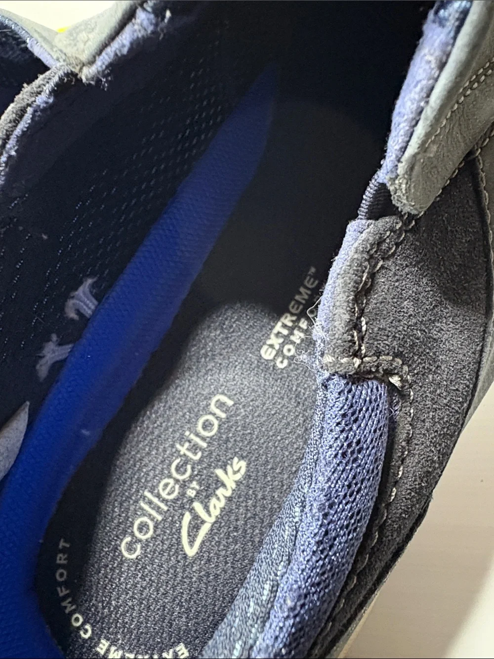 Clark’s 11.5 Men's Slip-On Casual Loafers in Navy and Gray. Box 29